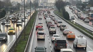 �stanbul'da trafik �ilesi: Ara�lar ilerleyemedi