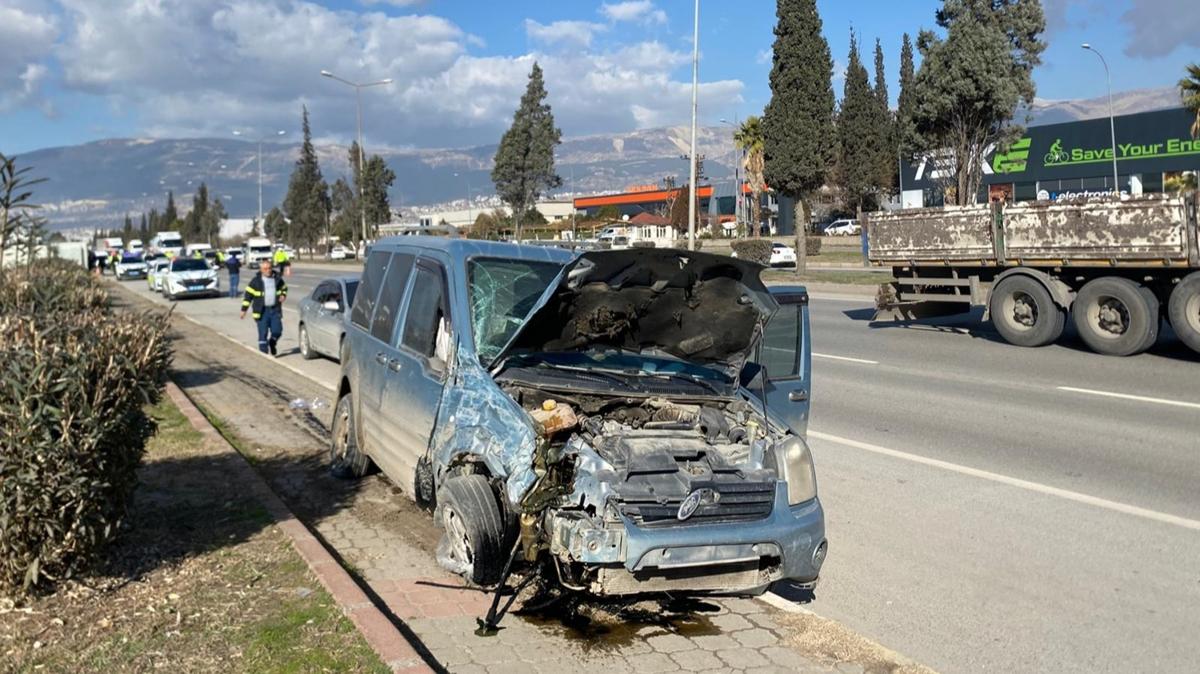 Kahramanmara�'ta feci kaza: 17 yaral�