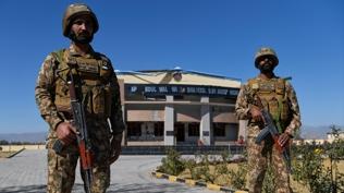 Pakistan'da ter�r operasyonu: 12 militan �ld�r�ld�