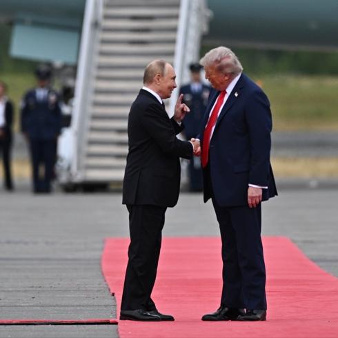 Putin ve Trump, telefonda g�r��t�... 'Kelimenin tam anlam�yla �fkelendi'
