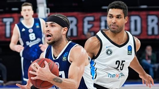 Bah�e�ehir Koleji'nden farkl� galibiyet