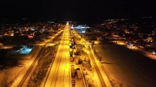 D-100 karayolu ula��ma kapand�! Ara�lar mahsur kald�