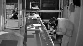 I�d�r'da kuyumcu soygunu... �ald�klar�yla l�ks ara� ald�lar