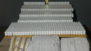 Malatya-Sivas yolunda durdurulan ara�tan binlerce zehir ��kt�