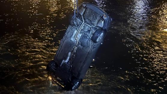 Otomobil Yeşilırmak Nehri'ne düştü: 1 ölü