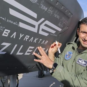 Sel�uk Bayraktar'dan KIZILELMA vurgusu