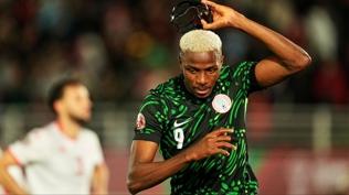 Chelle'den Osimhen'e �vg�