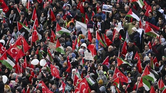 Filistin'e destek eylemine 400'e yak�n sivil toplum kurulu�u kat�lacak! Bulu�ma ve ula��m detaylar� belli oldu