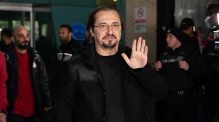 Galatasaray'da s�rpriz ayr�l�k!