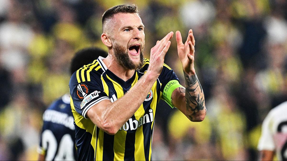 �talyan devi Skriniar'�n pe�inde