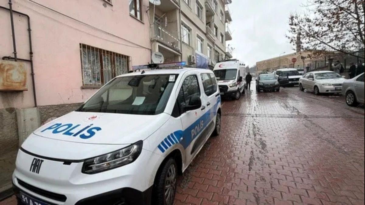 G�nlerdir haber al�nam�yordu: Ya�l� �ift evde �l� bulundu