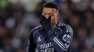 Kylian Mbappe'den Real Madrid'e k�t� haber