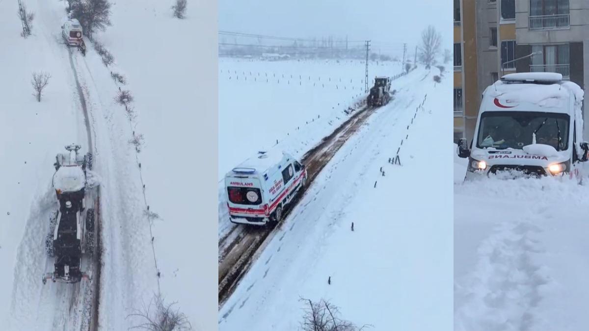 Sağlık ekipleri zorlu kış mesaisinde! Metrelerce karda hastalara ulaştılar