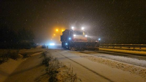 �iddetli kar ve tipi nedeniyle baz� yollarda ula��m durdu