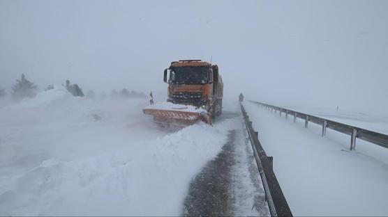 Sivas-Kayseri kara yolu ula��ma kapand�