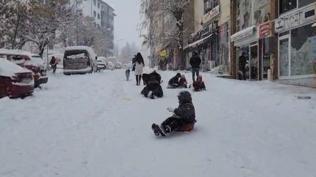 8 ilde e�itime kar molas�