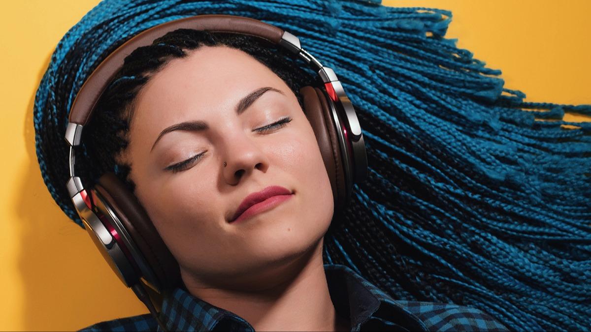 Beyninizde �alan o melodi tesad�f m�? Kulak kurdu hakk�nda �a��rtan ger�ekler