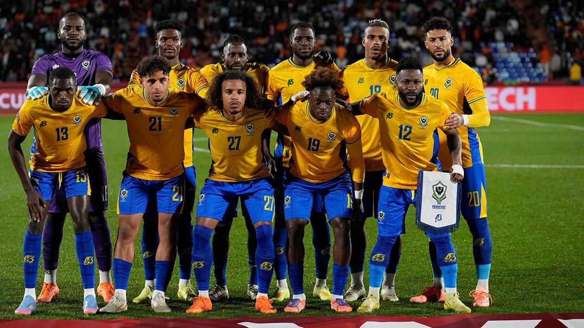 H�k�met, milli tak�m� ask�ya ald�! Mario Lemina'l� Gabon'da b�y�k kriz