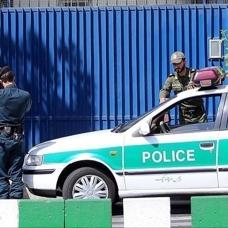 �ran'da polis karakoluna sald�r� 3 ki�i �ld�