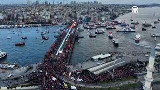 #CANLI �stanbul'da Gazze i�in '�nsanl�k ittifak�'... Ayasofya'dan Galata'ya tarihi y�r�y�� ba�lad�