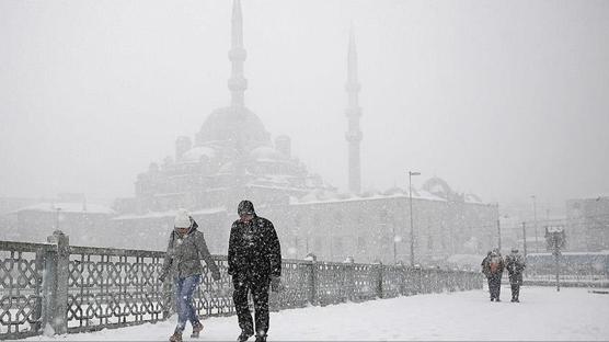 �stanbul'un bir il�esinde e�itime kar engeli