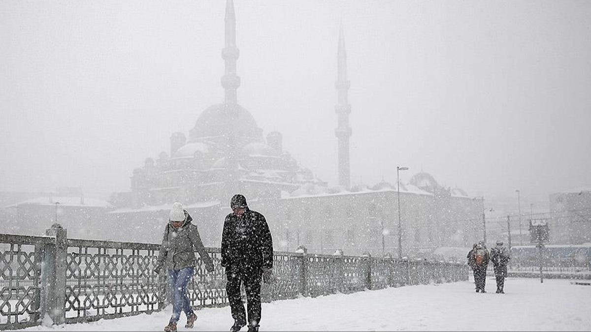 İstanbul'un 5 ilçesinde eğitime kar engeli