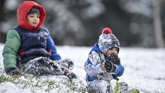 Bir�ok ilde e�itime kar molas�