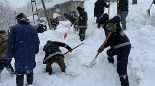 Van'da ��� felaketi! 22 ev bo�alt�ld�