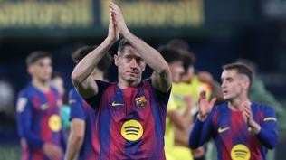 Barcelona'dan Lewandowski ile uzatma karar�