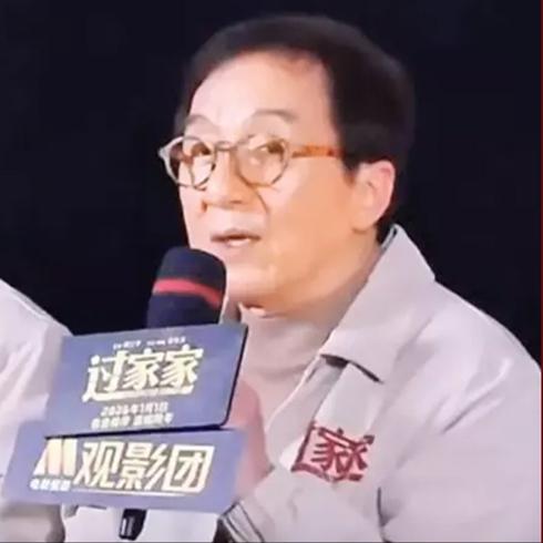 Jackie Chan'i a�latan Filistinli �ocuk