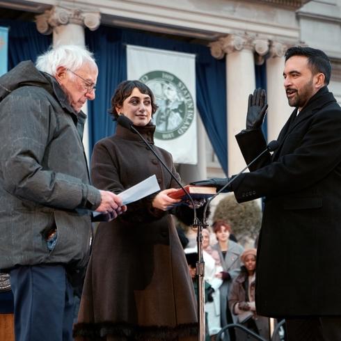 Mamdani g�reve ba�lad�