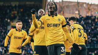 Wolverhampton ilk galibiyetini aldı