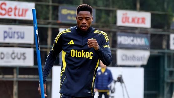 Anthony Musaba, Fenerbah�e'de ilk antrenman�na ��kt�