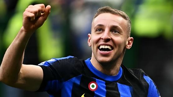 Galatasaray da d��meye bast�