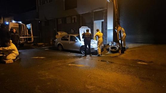 �stanbul'da bir ki�i �s�nmak i�in girdi�i otomobilde ��kan yang�nda �ld�