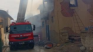 Konya'da evinde yangın çıkan kadın yaralandı