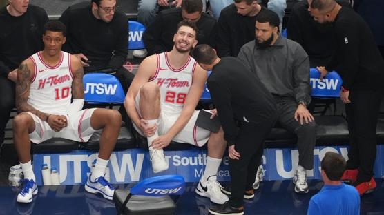 Ma�a devam edemedi! Alperen �eng�n, Dallas ma��nda sakatland�