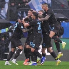 Napoli 3 puanı 2 golle kaptı