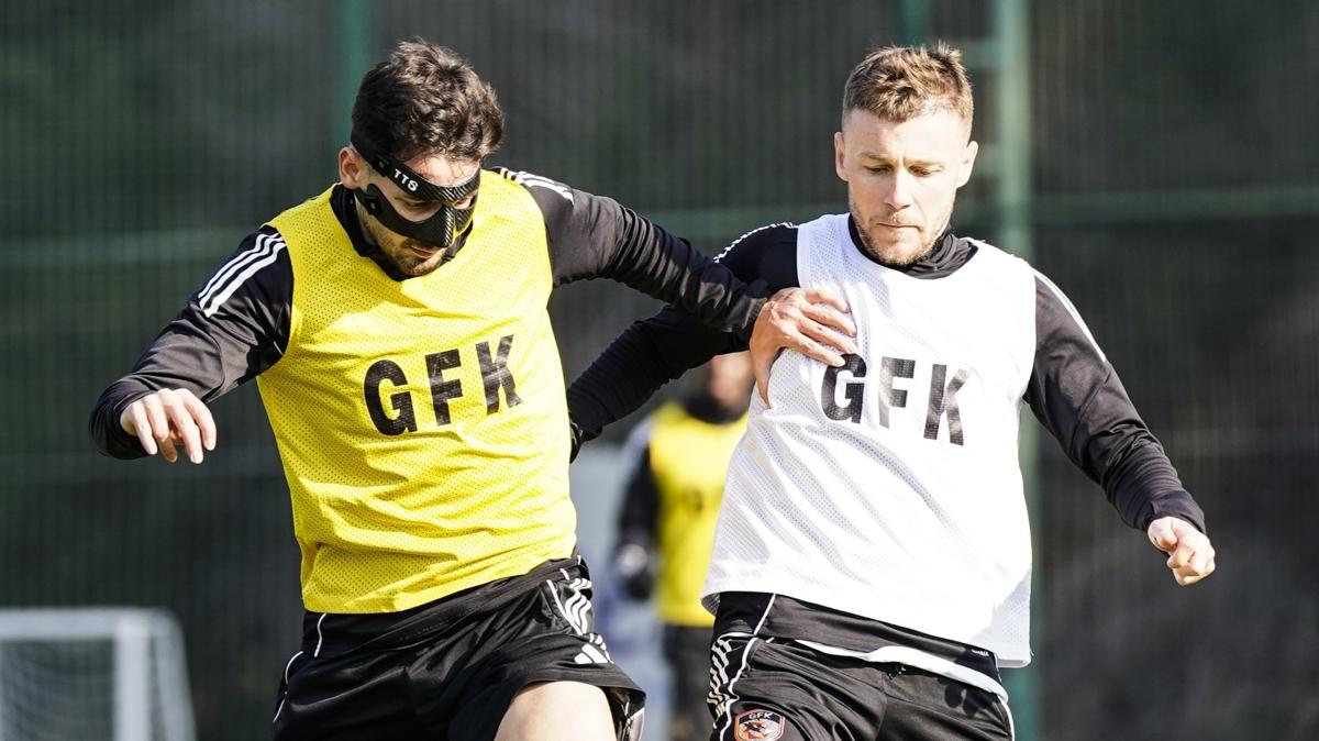 Gaziantep FK haz�rl�klar�na devam ediyor