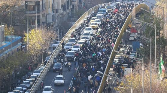 �ran'daki g�sterilerde �lenlerin say�s� 20'ye y�kseldi