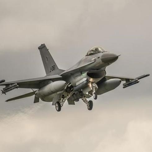 16 adet F-16 sava� u�a�� askeri �sse geliyor