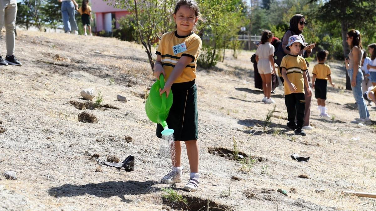 MEB duyurdu: Bu ayın teması iklim değişikliği