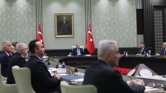 Yeni y�l�n ilk kabinesi toplan�yor