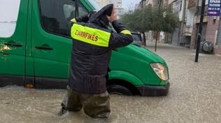 Balkanlar'� sel vurdu: Cadde ve sokaklar g�le d�nd�