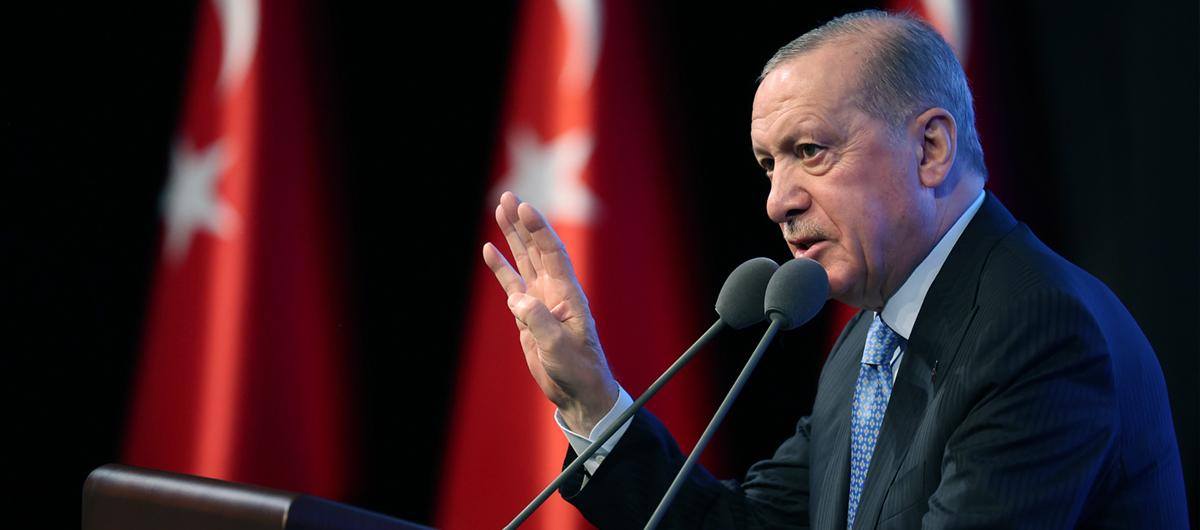 Cumhurba�kan� Erdo�an'dan pe� pe�e m�jde: 18-25 ya� aras� gen�lerin ilk 6 ay maa�� devletten