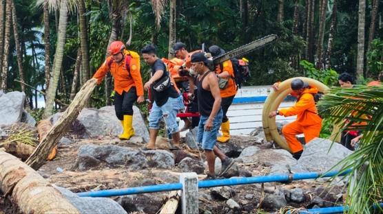 Endonezya'da �iddetli ya���lar 16 can ald�