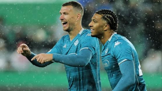 Fiorentina'da Edin Dzeko belirsizli�i: Ayr�l�k kap�da