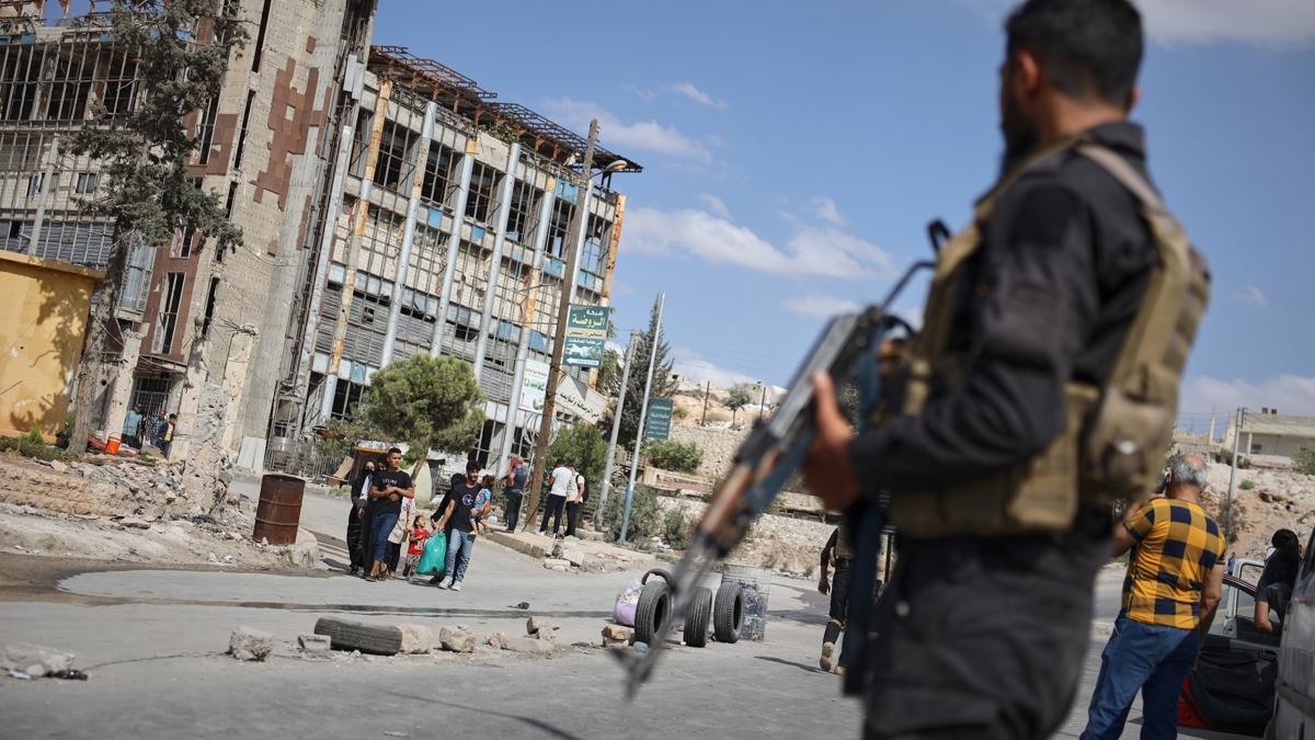 Halep'te �iddetli �at��ma: Ter�r �rg�t� PKK/YPG sivillere ate� a�t�