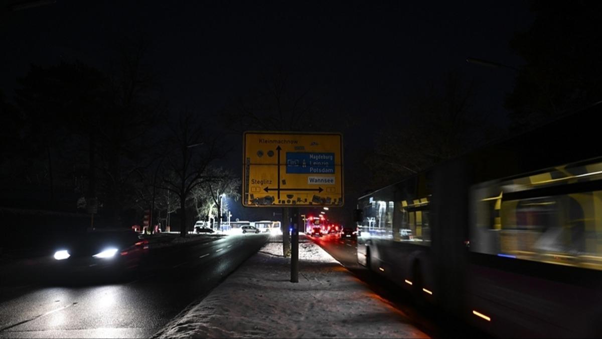 50 bin hane elektriksiz kalırken Berlin Belediye Başkanı'nın tenis oynadığı ortaya çıktı