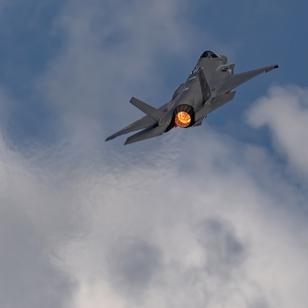 ABD 75 adetlik F-35 teklifini kabul etti